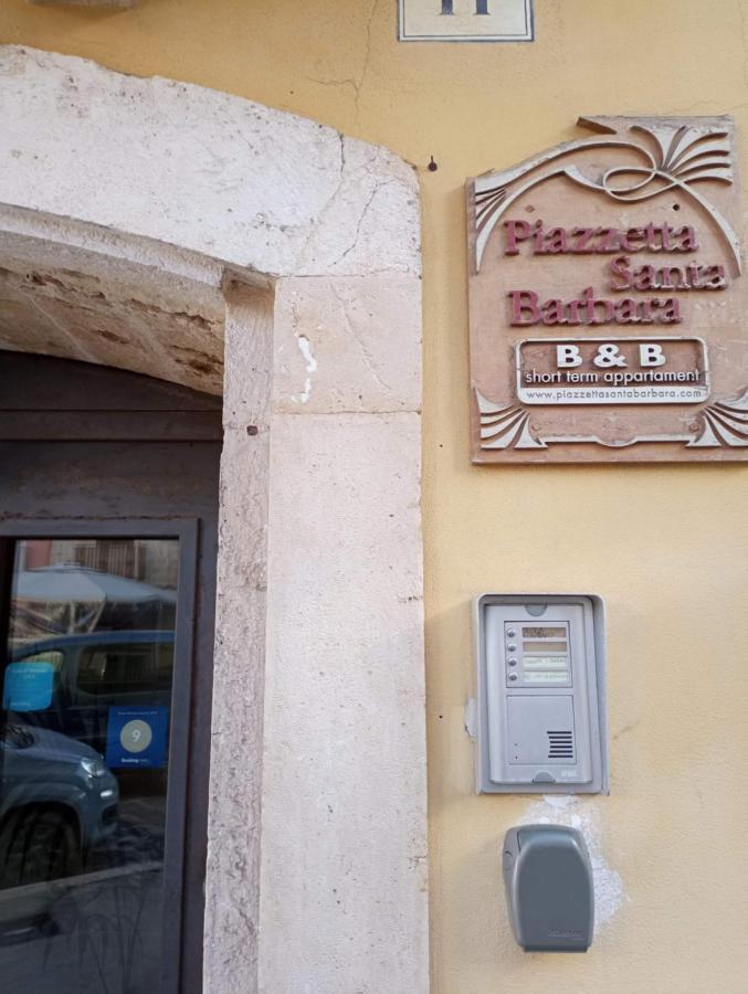 Piazzetta Santa Barbara Apartment บารี ภายนอก รูปภาพ